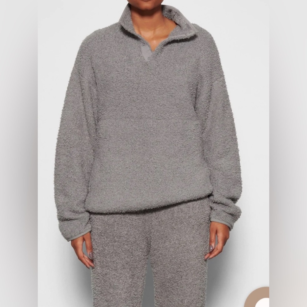 SKIMS Cozy Knit Pullover and Jogger Set in Smoke color - Size L/XL